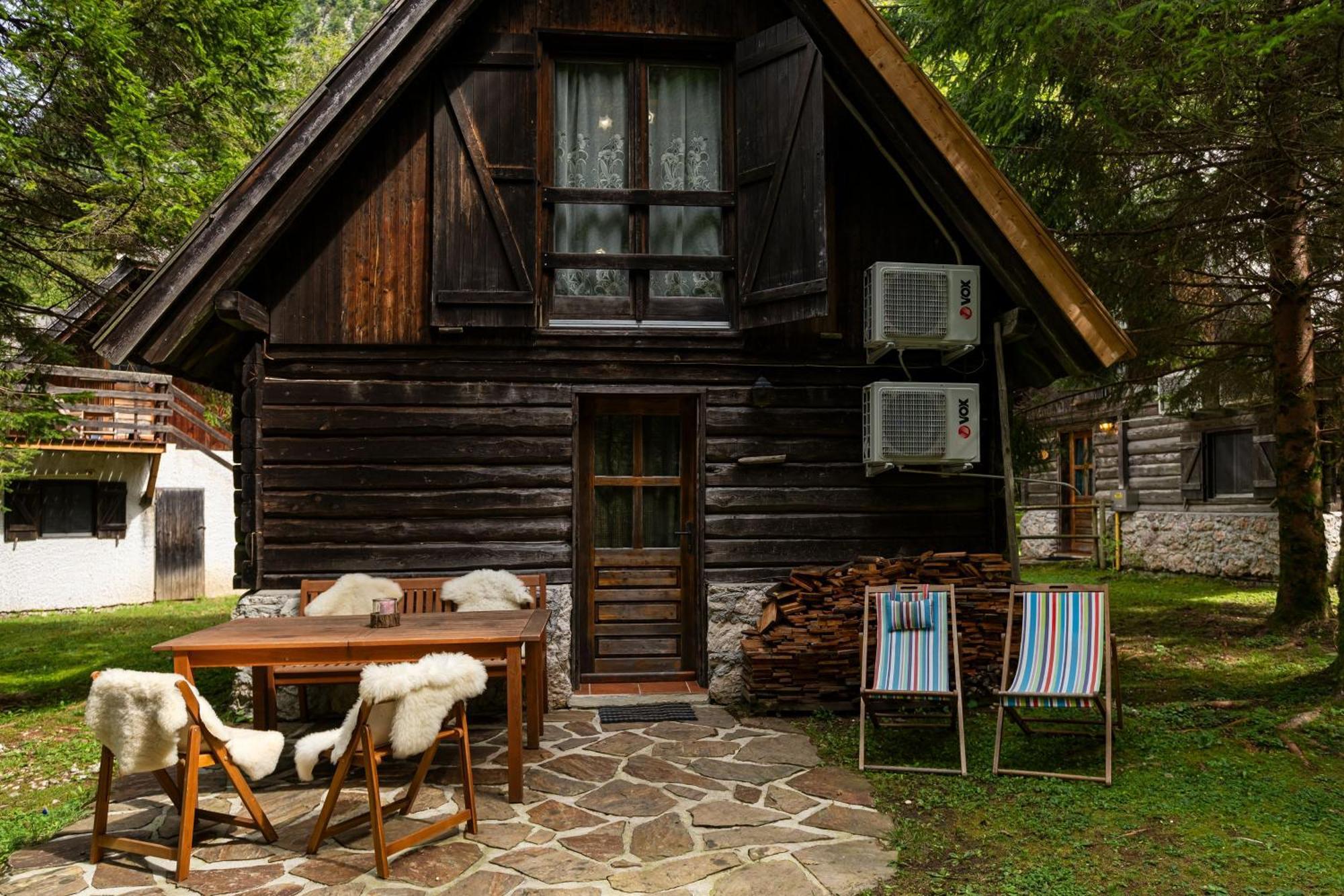 Pristava Lepena Village ภายนอก รูปภาพ